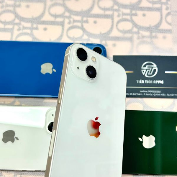 iPhone 13 iPhone 13